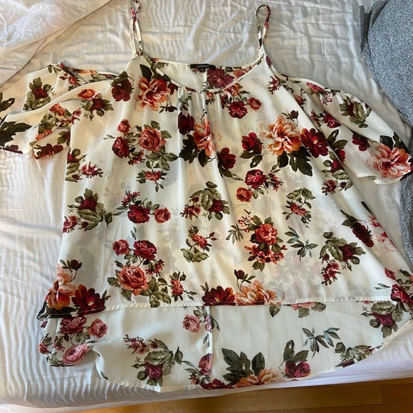 Ambiance open shoulder floral top - Picture 5 of 5